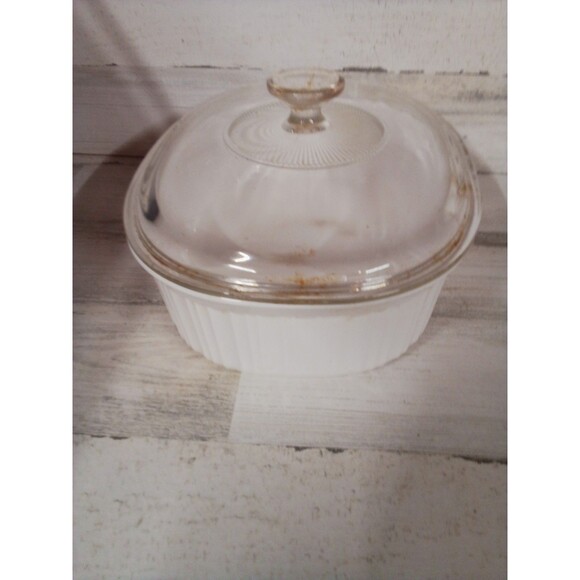 White Made In The USA  CorningWare Dish See Photos For Stating - Picture 12 of 16